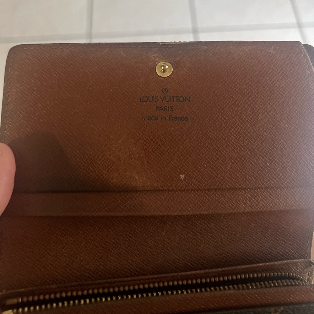 Louis Vuitton monogram compact wallet - Picture 11 of 11